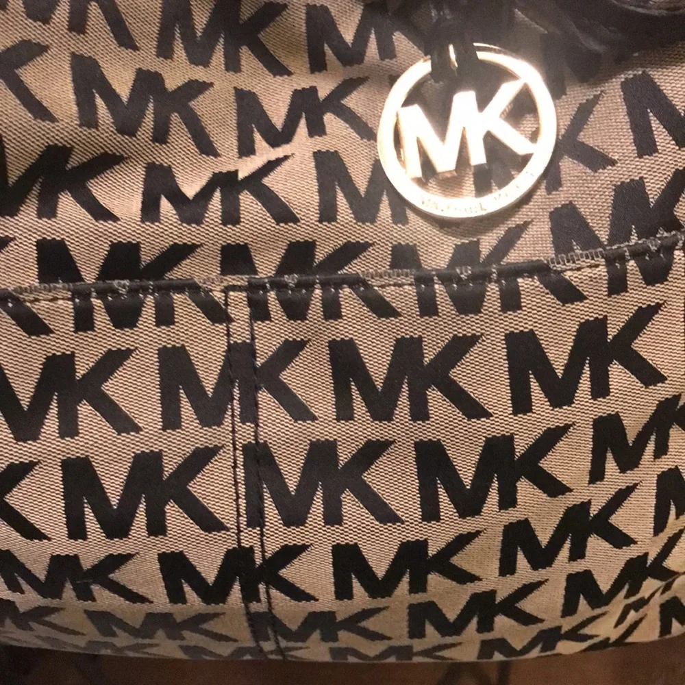 💋💋💋Michael Kors Everyday